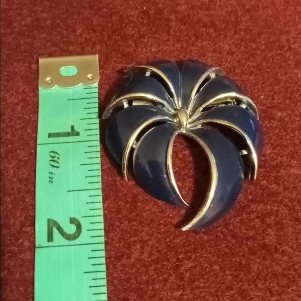 Beautiful Navy Flower Brooch